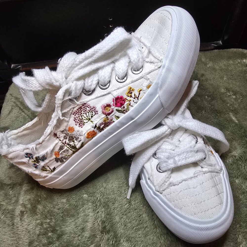 Blowfish tennis shoes - Picture 3 of 5